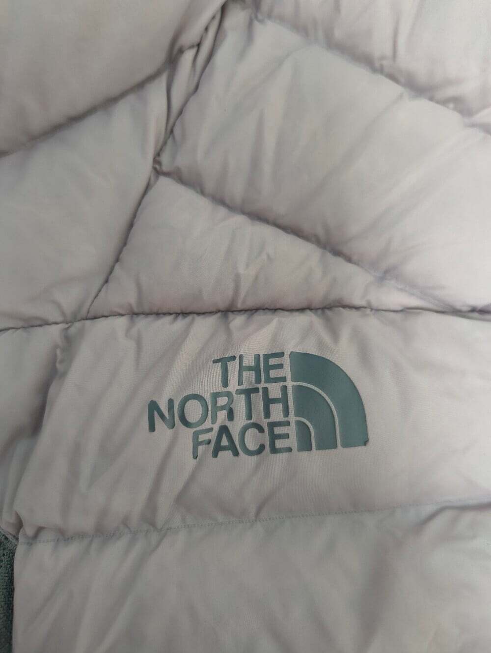 The North Face Blush Pink Women Puffer Jacket - Picture 3 of 9
